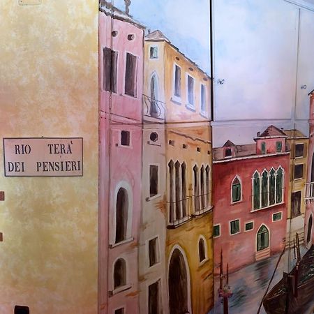 Residenza Sara Apartment Venice Luaran gambar