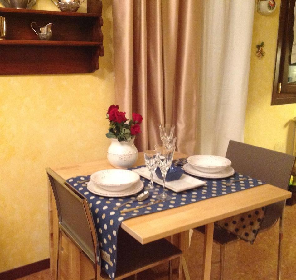 Residenza Sara Apartment Venice Luaran gambar